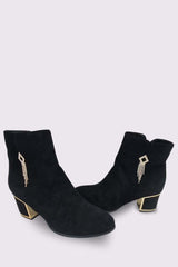 Suede Side Pendant Ankle Boot