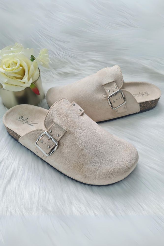 Suede Buckle Closed Toe Slipper