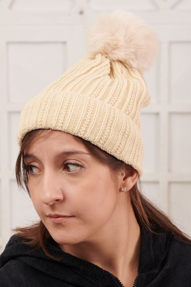 Stripe Pattern Pom Pom Knit Beanie Hat