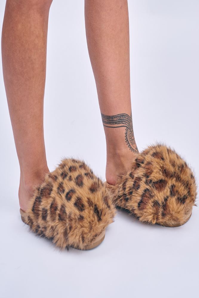 Leopard Print Faux Fur Slipper