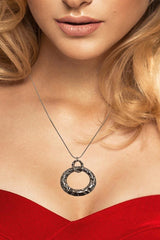 Interlocking Circles Pendant Chain Necklace