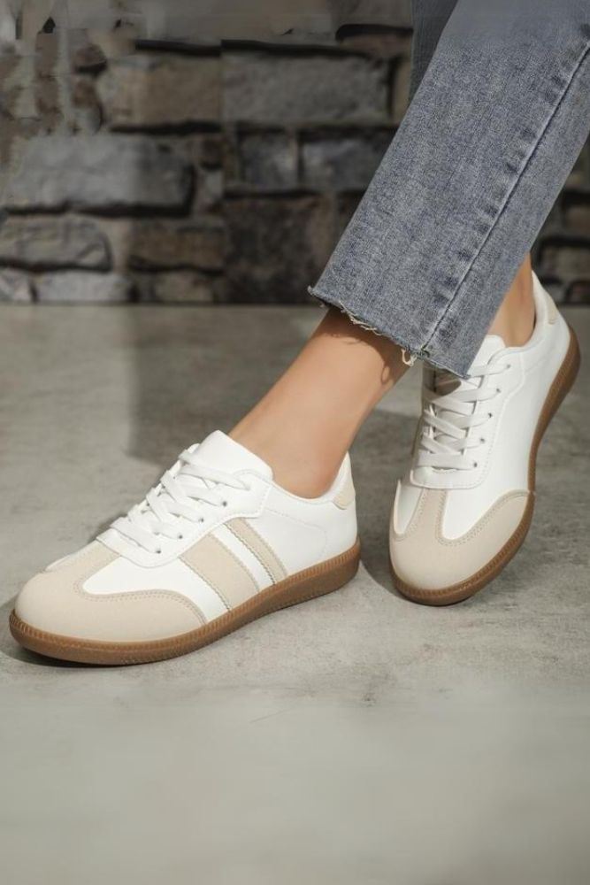 Contrast Lace Up Flat Trainer